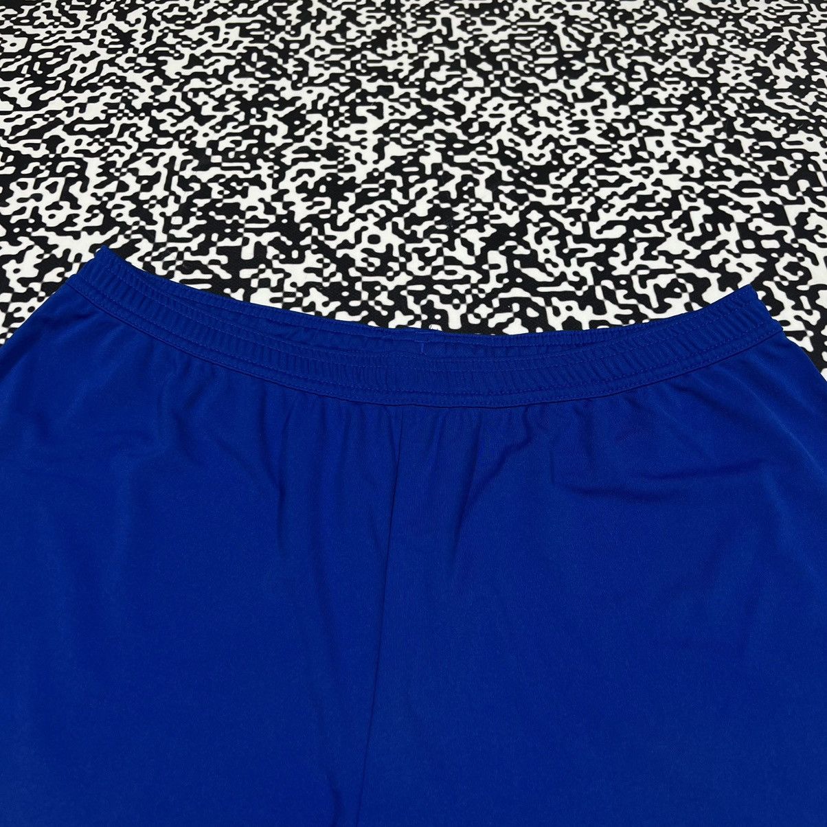 Adidas Vintage Y2K Adidas Sports Style Retro Casual Basic Shorts Size US 37 - 6 Thumbnail