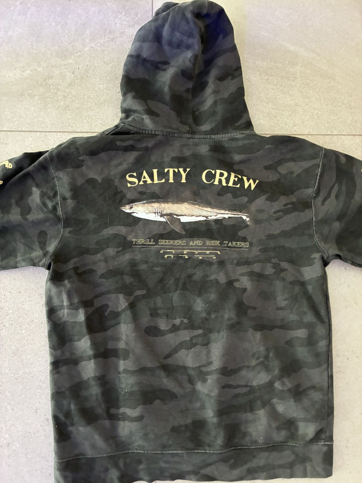 Other Salty Crew Camo Hoodie Medium Shark Graphic Pullover Size US M / EU 48-50 / 2 - 2 Thumbnail