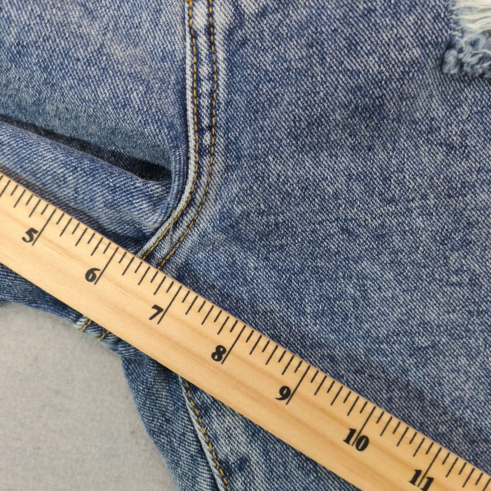 Other PrettyLittleThing Vintage Wash Ripped Longline Jean Shorts 6 Size 28" / US 6 / IT 42 - 6 Thumbnail