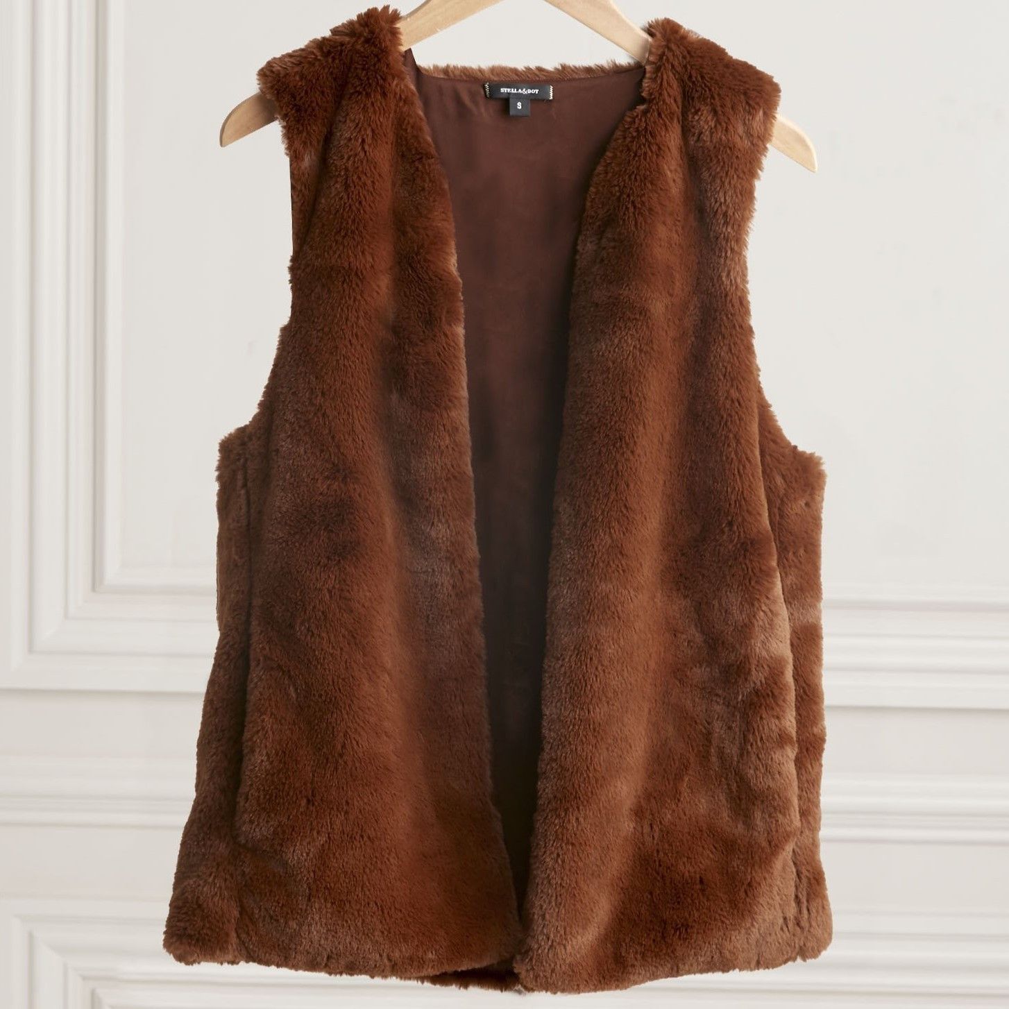 Other Stella & Dot Faux Fur Vest in Rust Color Medium NWT MSRP $99 ...