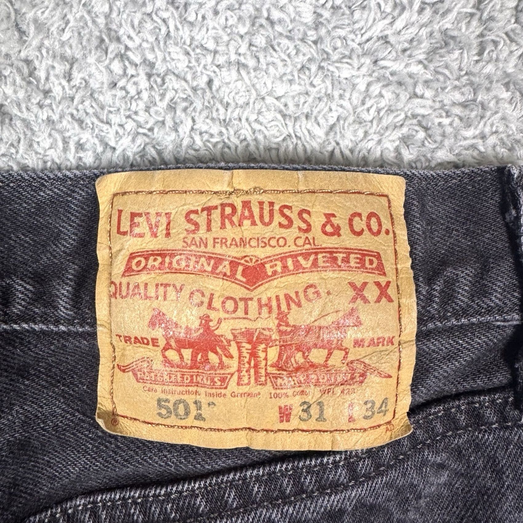Levi's VINTAGE Levi's 501 XX Jeans Men 30x33 Straight Button Fly Grunge 90s Y2K USA Hood Size US 31 - 6 Thumbnail