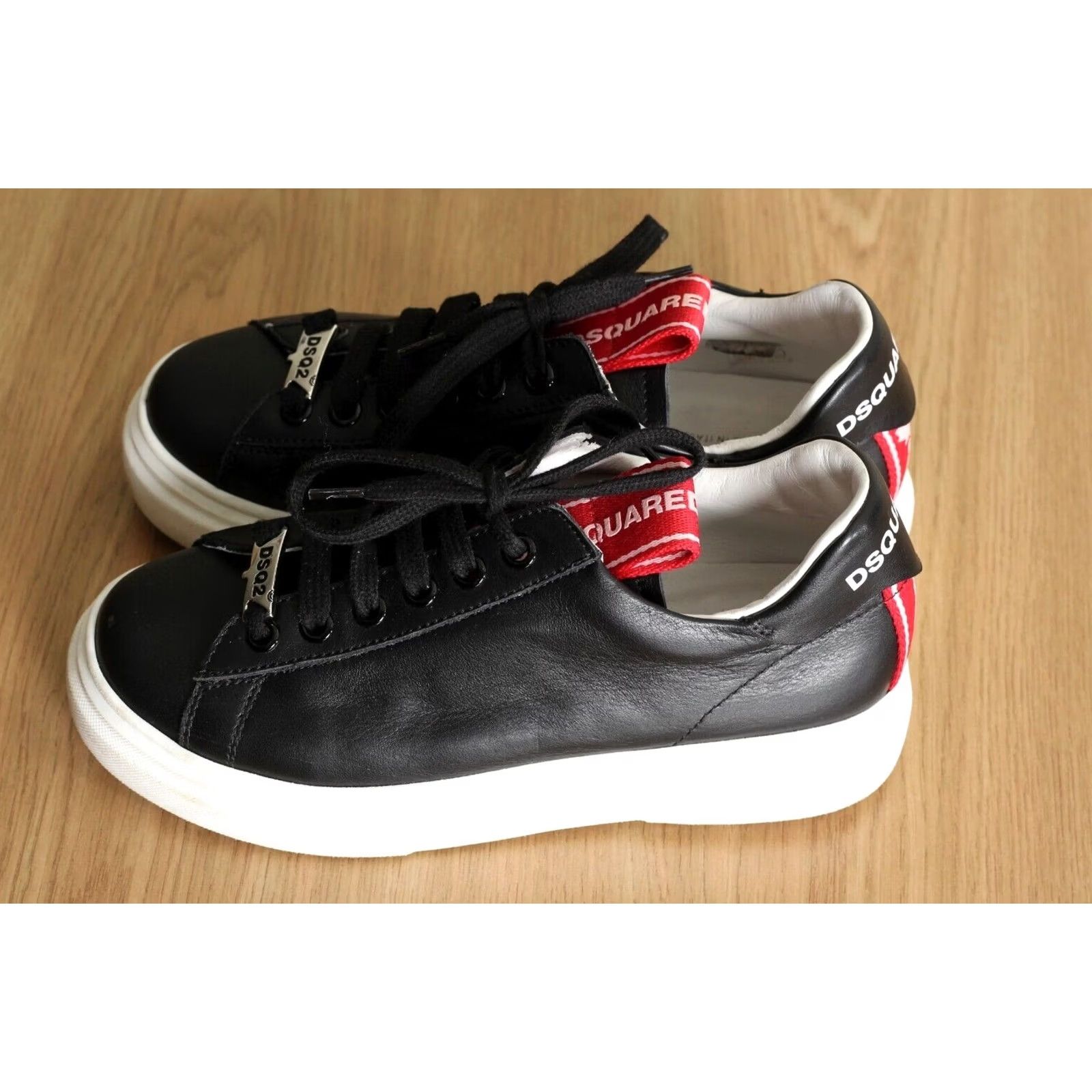 Dsquared2 VINTAGE DSQUARED2 Leather Sneakers Girls Women Size EU 34 US 2 ½ UK 2 Made in Italy Size US 4 / IT 34 - 3 Thumbnail
