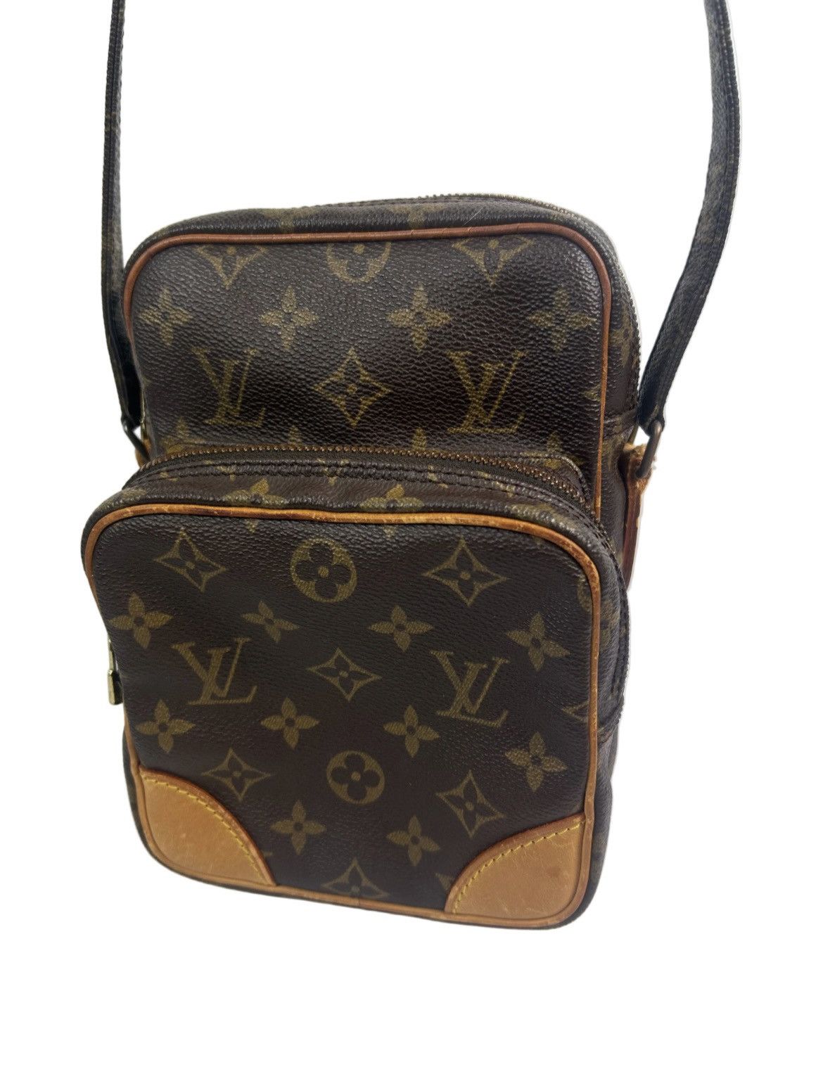 Louis Vuitton Louis Vuitton Monogram Danube Crossbody Bag Size ONE SIZE - 1 Thumbnail