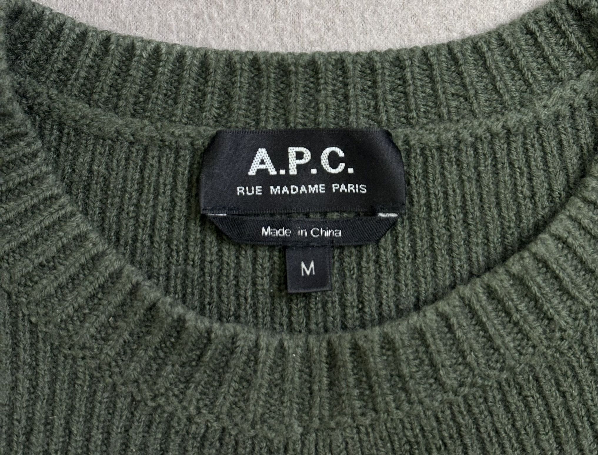 A.P.C. A.P.C Rue Madame Paris 100% Merino Wool sweater size M Size US M / EU 48-50 / 2 - 8 Thumbnail
