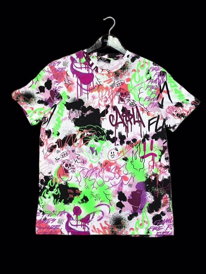 Bershka Bershka Graffiti T-Shirt Size US S / EU 44-46 / 1 - 1 Thumbnail