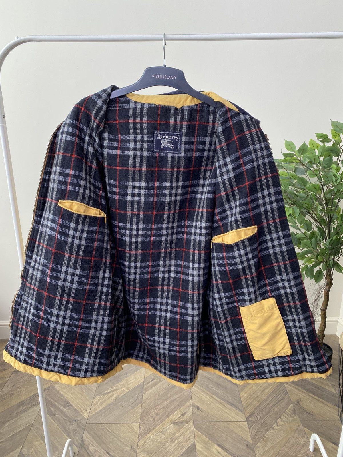 Burberry Vintage Burberry Nova Check Quilted Yellow Jacket Size US L / EU 52-54 / 3 - 14 Thumbnail