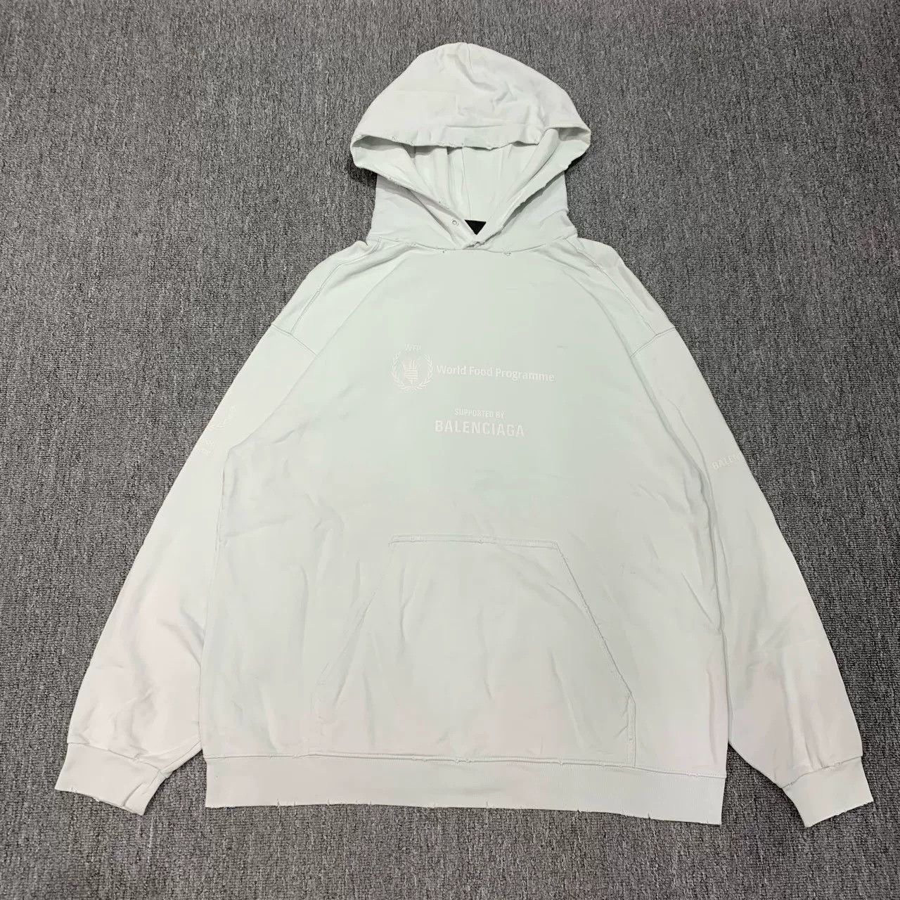 Balenciaga Balenciaga FW23 White Hoodie Sweatshirt Size US M / EU 48-50 / 2 - 1 Thumbnail