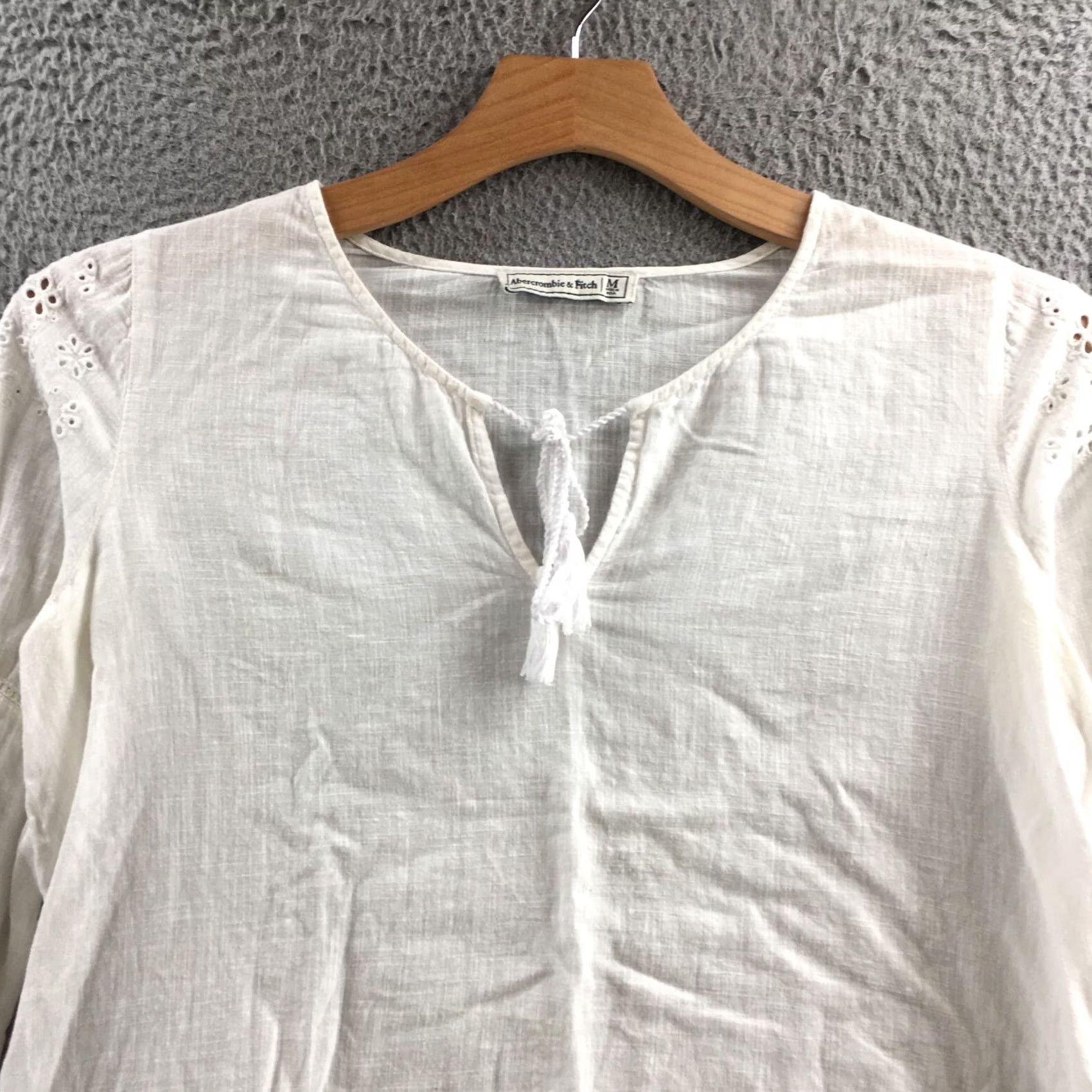 Abercrombie & Fitch Abercrombie & Fitch Blouse Top Womens M White Cotton Long Sleeve V-Neck Casual Size M / US 6-8 / IT 42-44 - 2 Thumbnail
