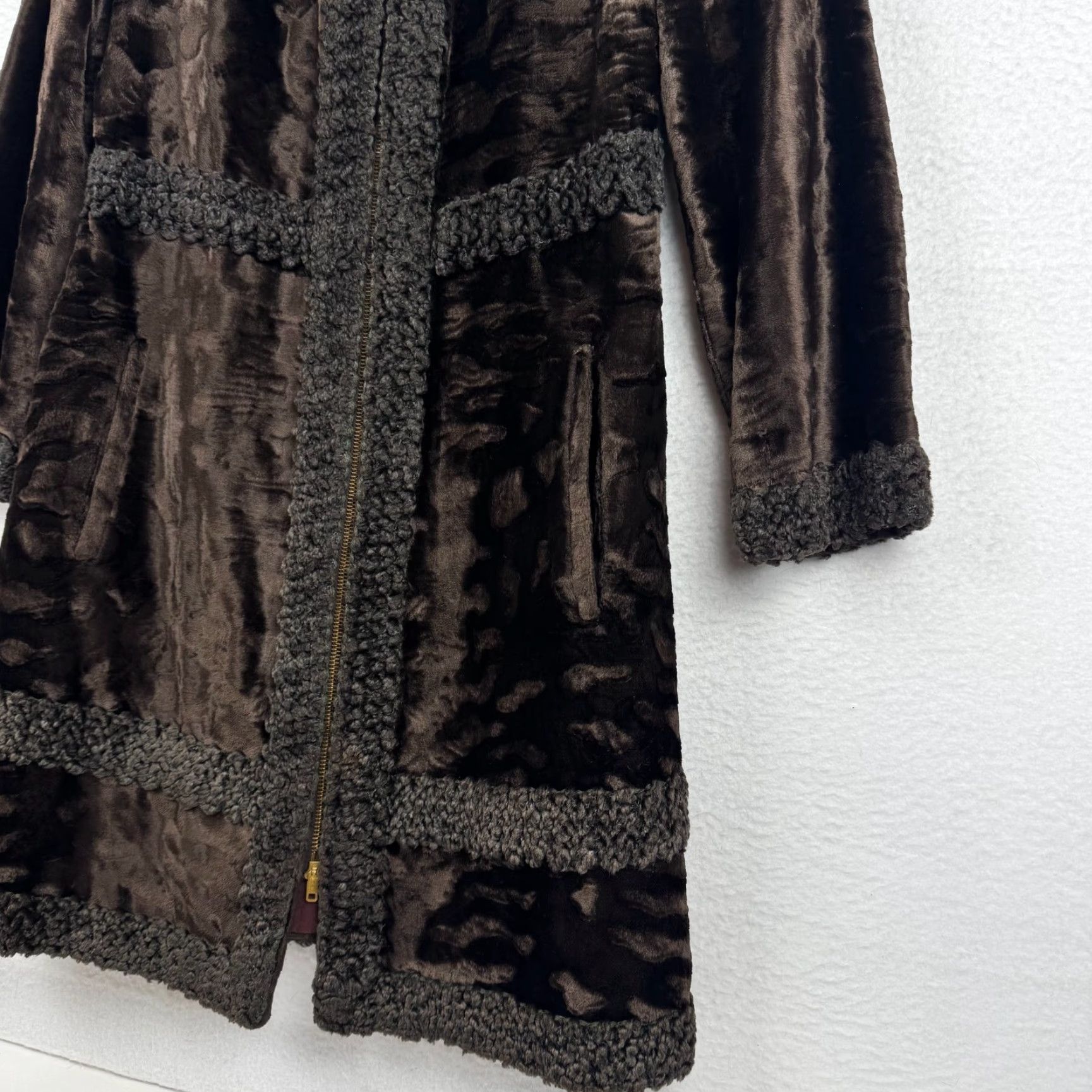 Vintage VINTAGE Country Pacer Coat Womens S Faux Fur Brown 70s 80s Long Fur Double Talon Zip - 36" Long Size S / US 4 / IT 40 - 3 Thumbnail