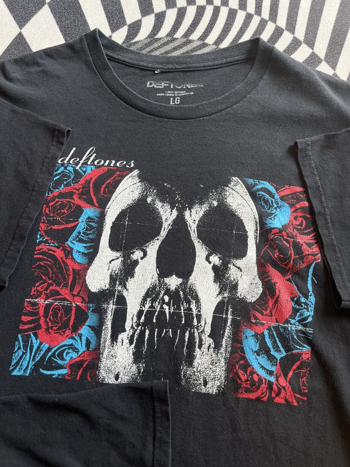 Band Tees Deftones Self-Titled Album 2003’s reprint Band Tshirt Size US L / EU 52-54 / 3 - 6 Thumbnail