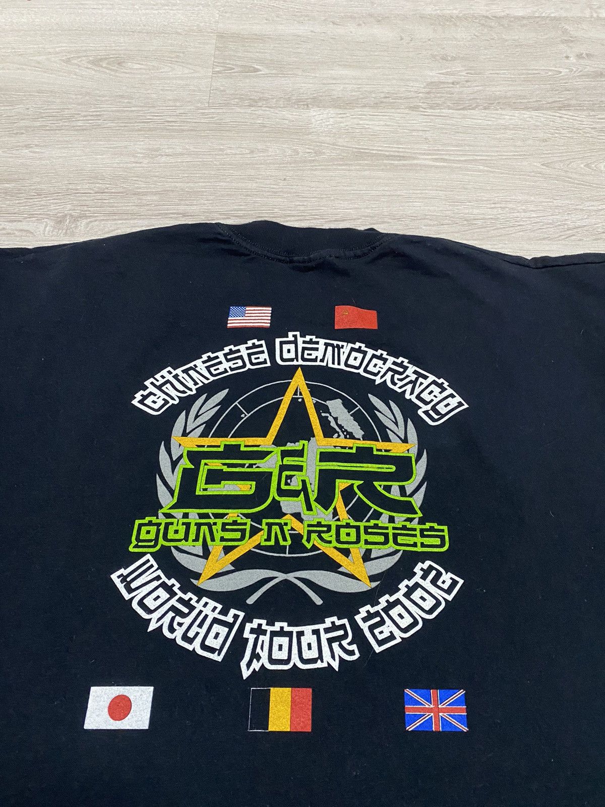 Guns N' Roses Vintage Guns n Roses world tour 2002 China dragon size XL Size US XL / EU 56 / 4 - 6 Thumbnail