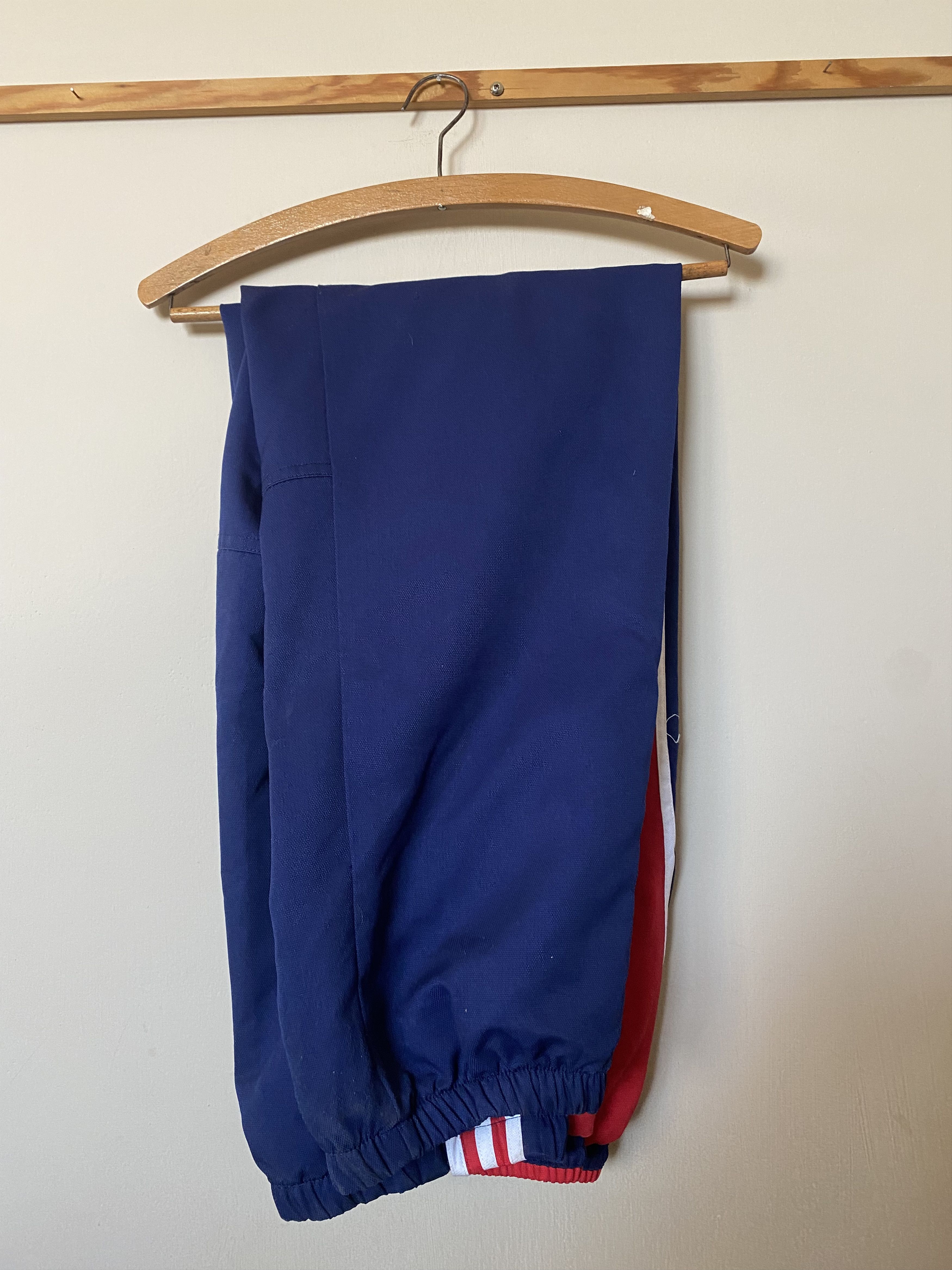 Adidas Vintage 80/90' ADIDAS Men's Sweatpants - D176 - UNIQUE Size US 36 / EU 52 - 2 Thumbnail