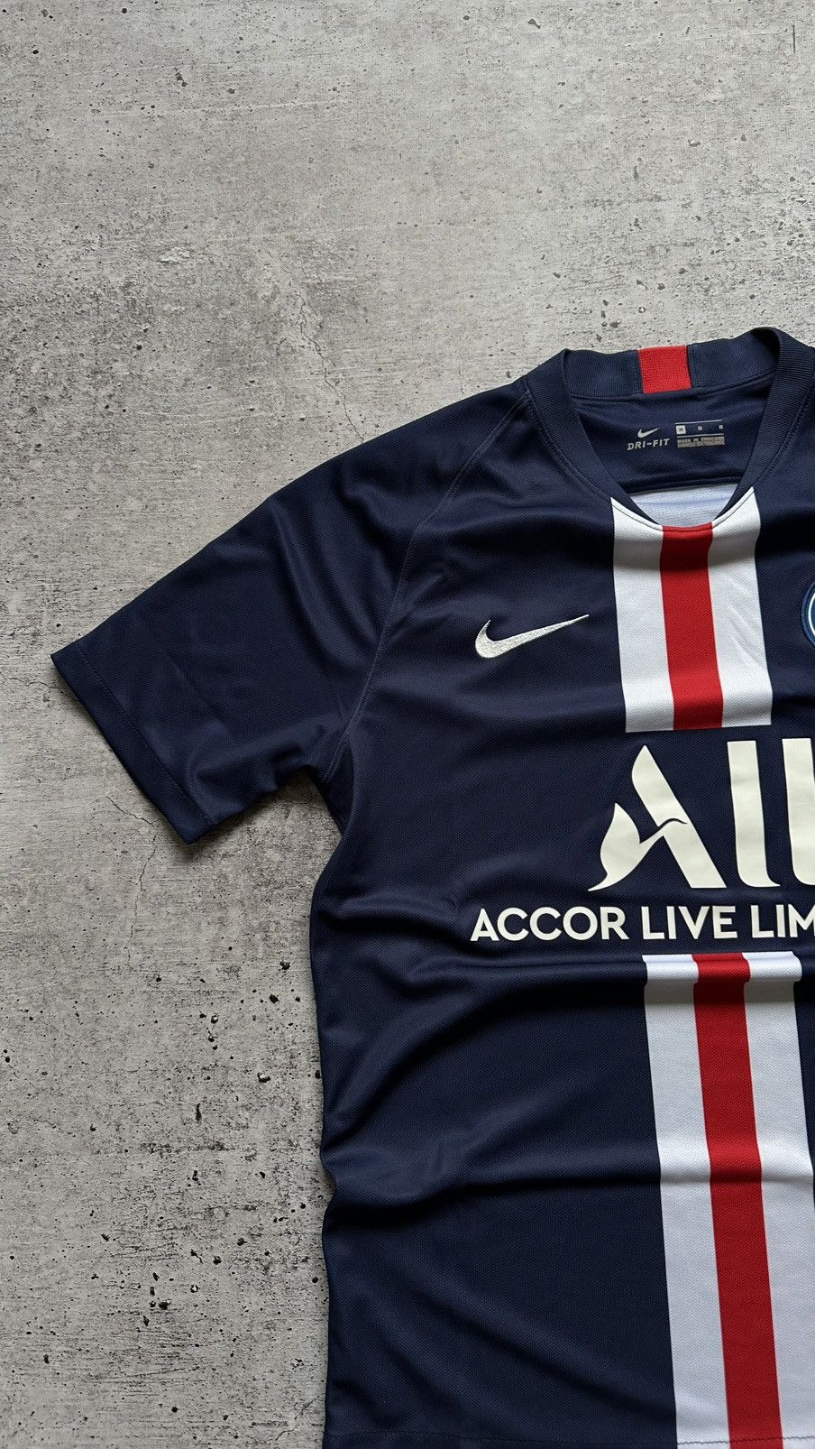 Nike 2019/20 Nike Paris Saint Germain PSG Soccer Jersey Size US M / EU 48-50 / 2 - 3 Thumbnail