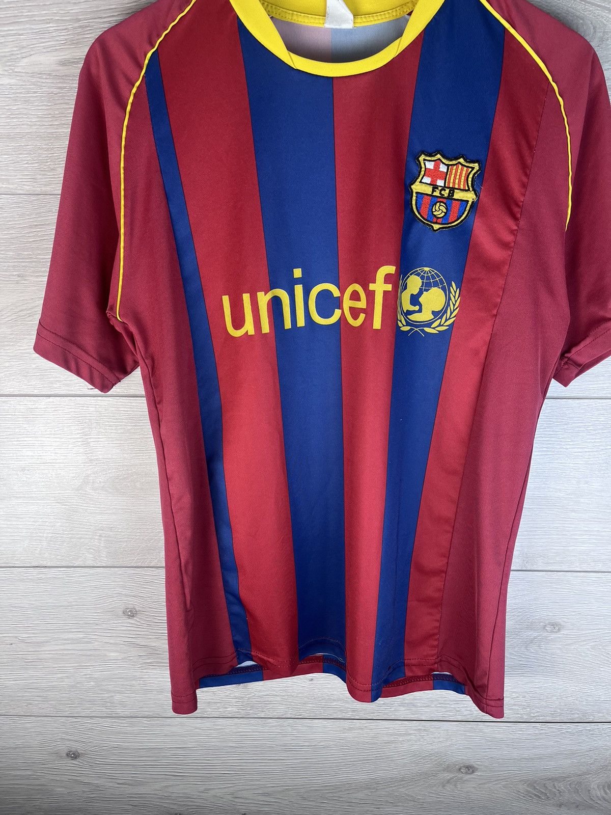 Japanese Brand Very rare soccer jersey FC Barcelona #10 Messi Size US S / EU 44-46 / 1 - 5 Thumbnail