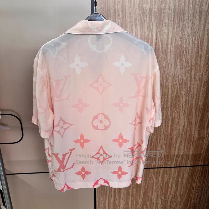 Louis Vuitton Louis Vuitton Full-print presbyopic silk short-sleeved shi Size XS / US 0-2 / IT 36-38 - 2 Thumbnail