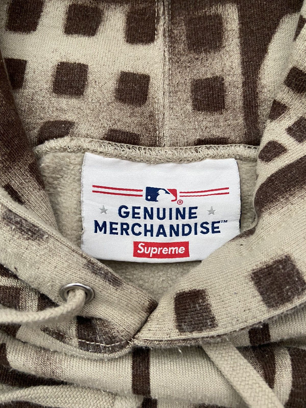 MLB Supreme x New York Yankees Airbrush Hooded Sweatshirt Size US XL / EU 56 / 4 - 3 Thumbnail