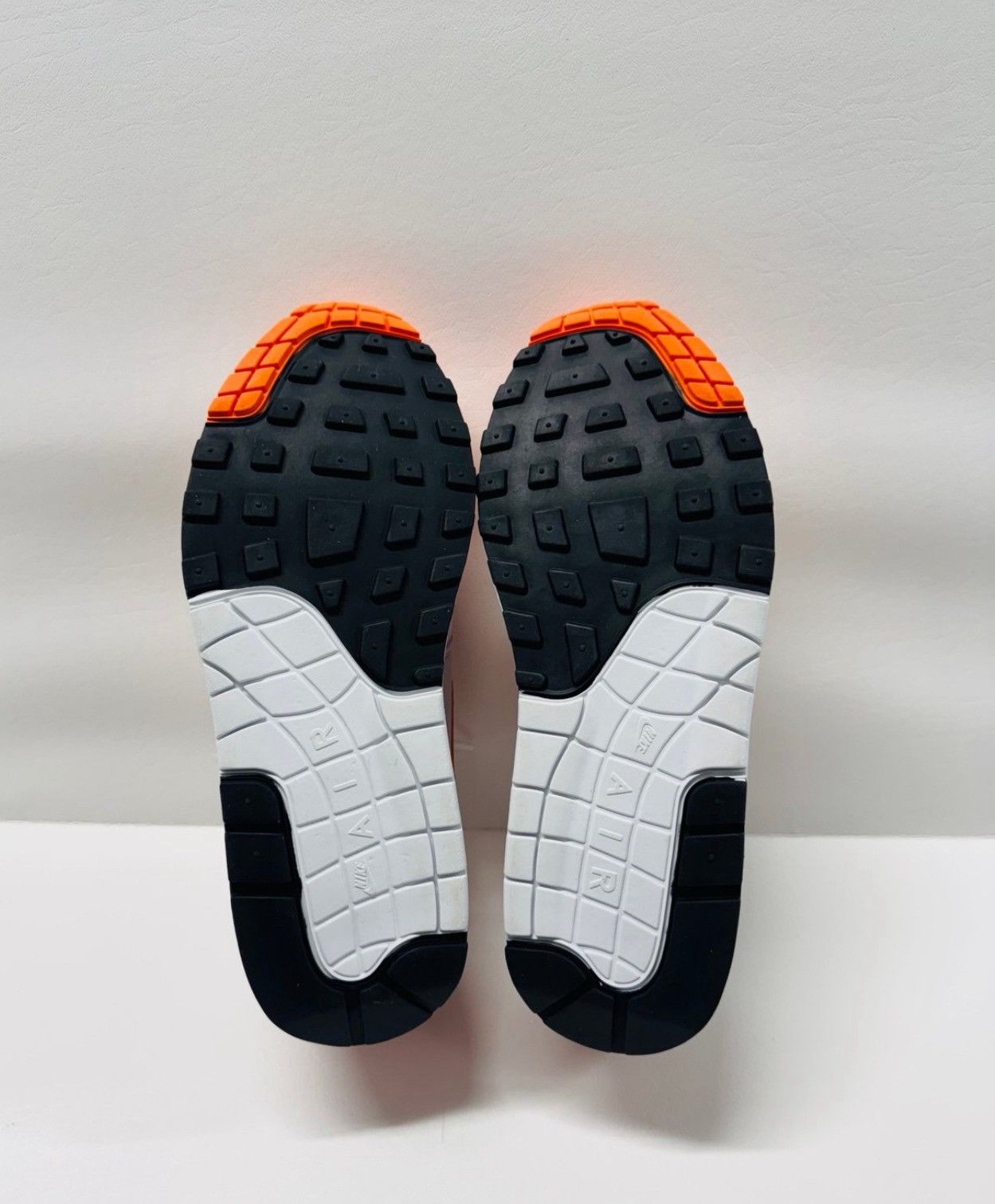Nike Nike Air Max 1 Neutral Grey/Safety Orange Size US 10.5 / EU 43-44 - 5 Thumbnail