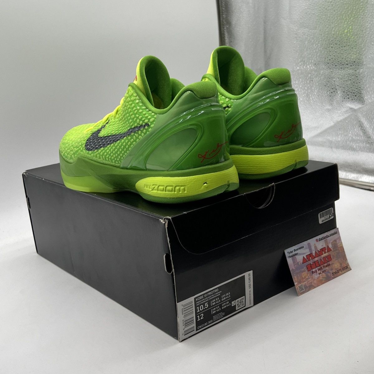 Nike Zoom Kobe 6 protro grinch Size US 10.5 / EU 43-44 - 4 Thumbnail