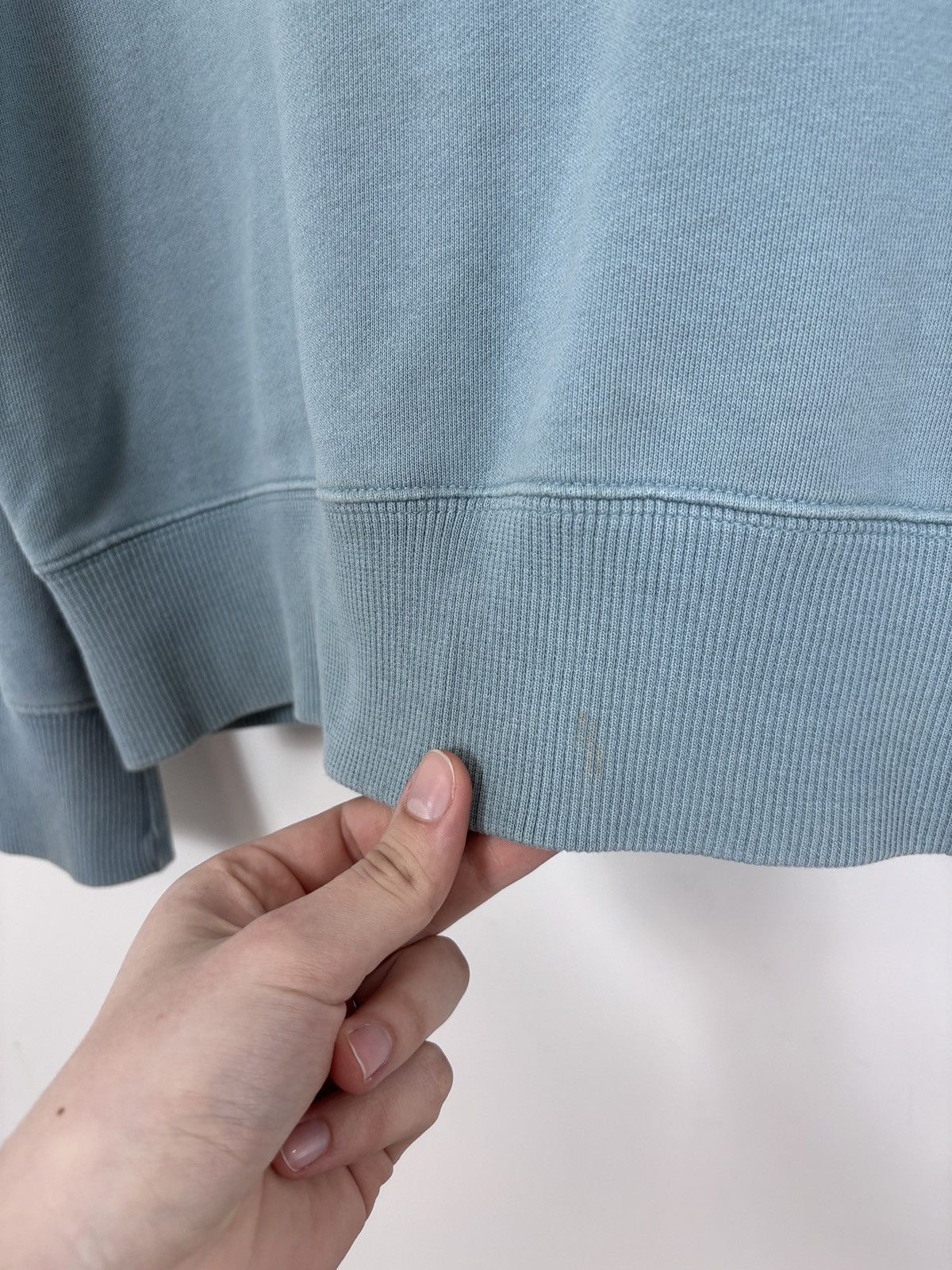 Fred Perry Fred Perry Men’s Ash Blue Embroidered Logo Sweatshirt Size US S / EU 44-46 / 1 - 11 Thumbnail