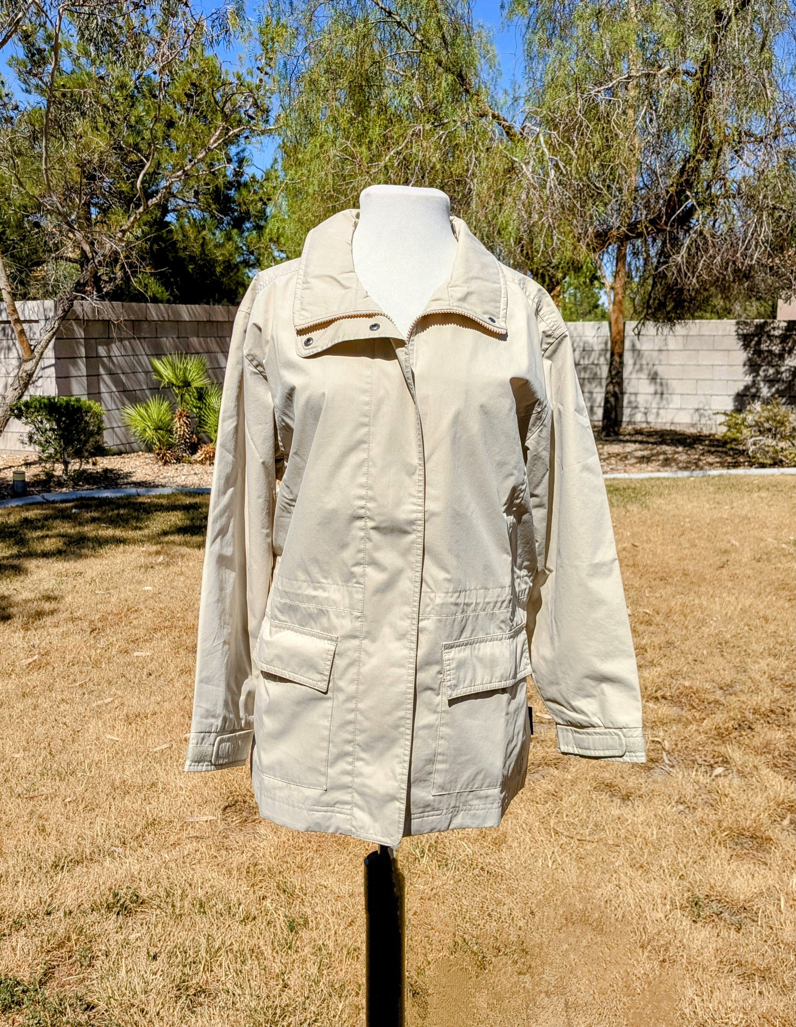 Designer Petite Outdoor Pacific Trail Hiking Rain Wind Jacket Coat Size S / US 4 / IT 40 - 1 Thumbnail