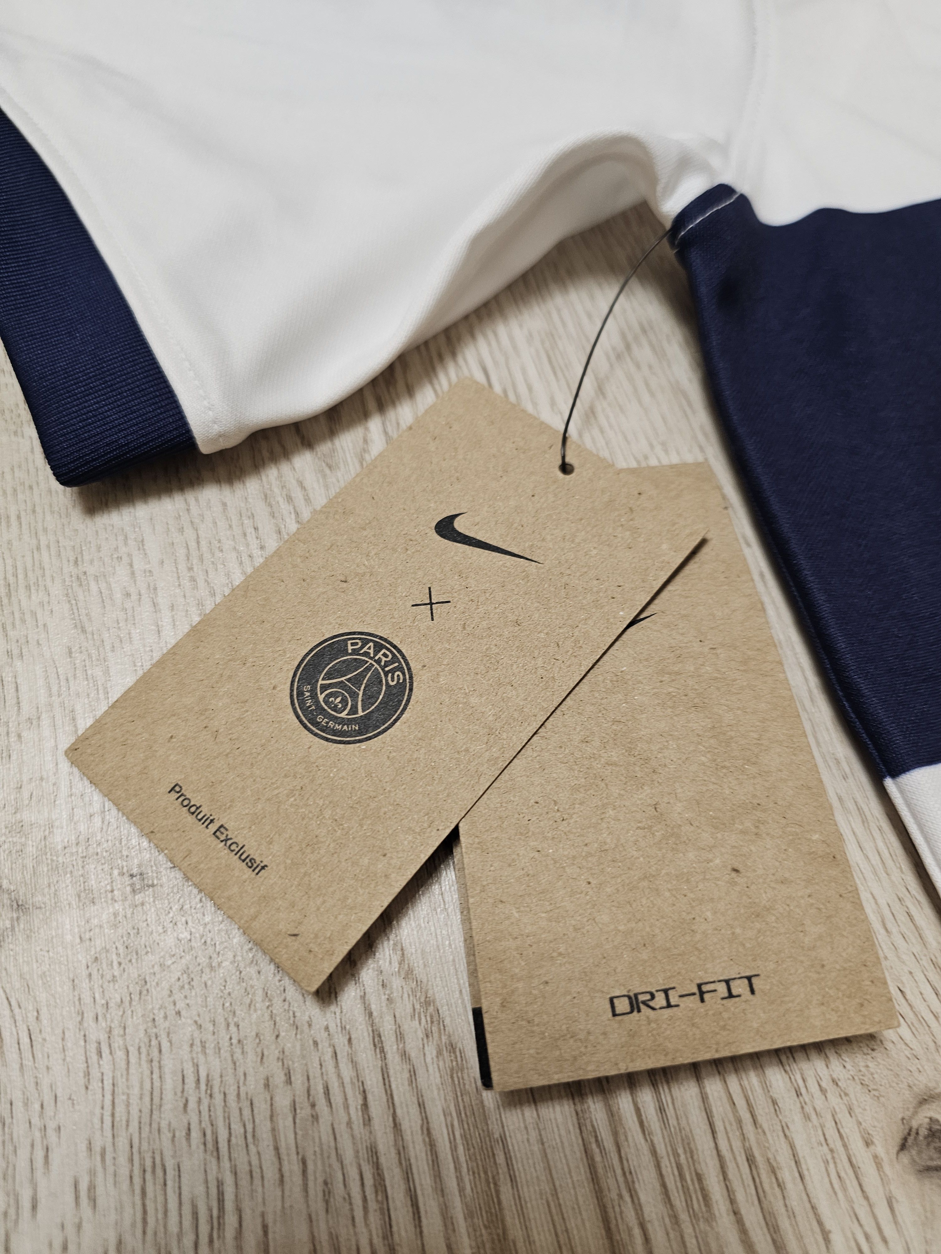 Nike PSG PARIS SAINT-GERMAIN 2024 MBAPPE FOOTBALL SOCCER JERSEY Size US M / EU 48-50 / 2 - 7 Thumbnail