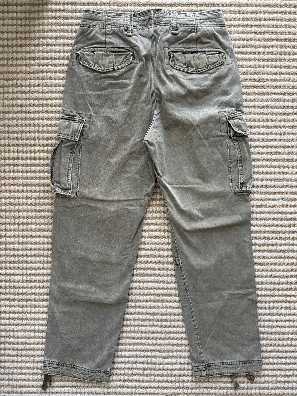 Abercrombie & Fitch Olive Cargo Pants (29W × 30L) Size US 29 - 2 Thumbnail