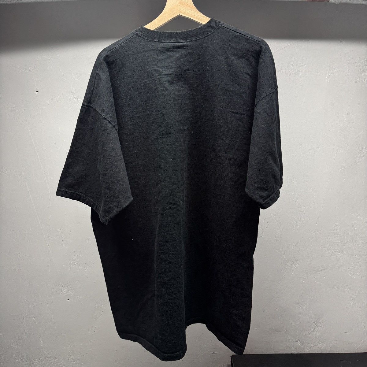 Vintage 90s Heavy Black Blank Shirt ERD Grunge Chrome Faded Thrashed Size US XXL / EU 58 / 5 - 2 Thumbnail