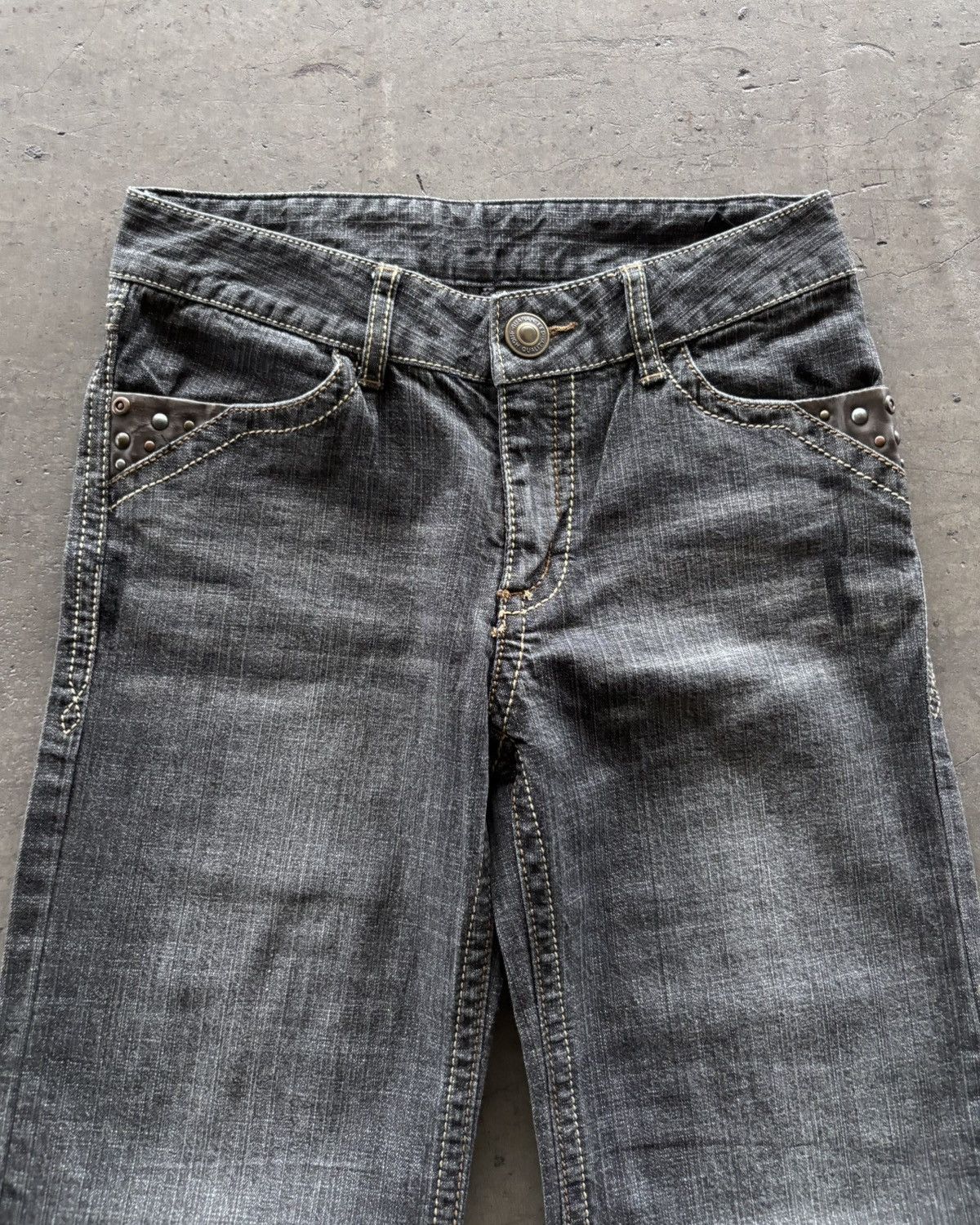 If Six Was Nine × Japanese Brand × KMRii Kmrii 14th addiction Lgb Style Studded Flared Mudwash Jeans Size US 29 - 3 Thumbnail