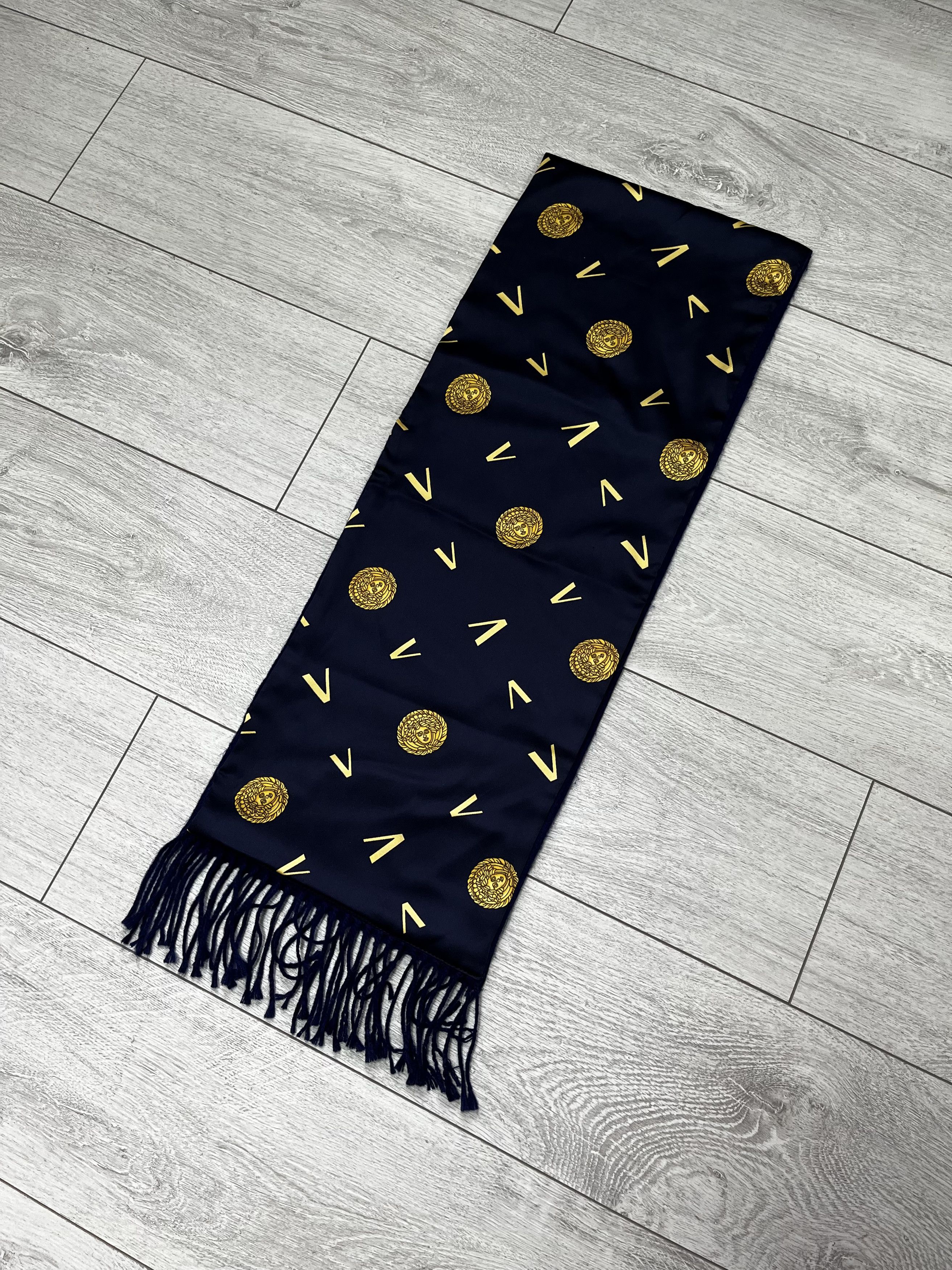 Other × Versace 🌚 Versace Medusa Monogram Luxury Scarf Muffler Size ONE SIZE - 3 Thumbnail