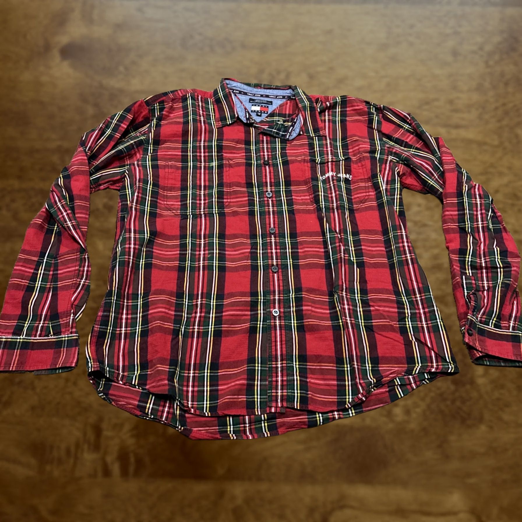 Tommy Hilfiger Tommy Hilfiger Shirt Button-Up Plaid Red Cotton 2XL Men’s Long Sleeve Button-Up Shirt Mens 2XL Red Plaid Cotton knit Classic Vintage: No Size US XXL / EU 58 / 5 - 1 Thumbnail
