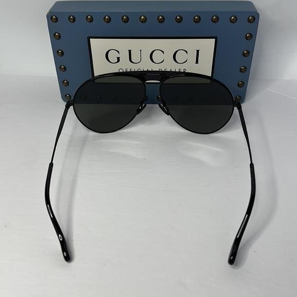Gucci Authentic Gucci super light, stylish and bold design. The la Size ONE SIZE - 14 Thumbnail