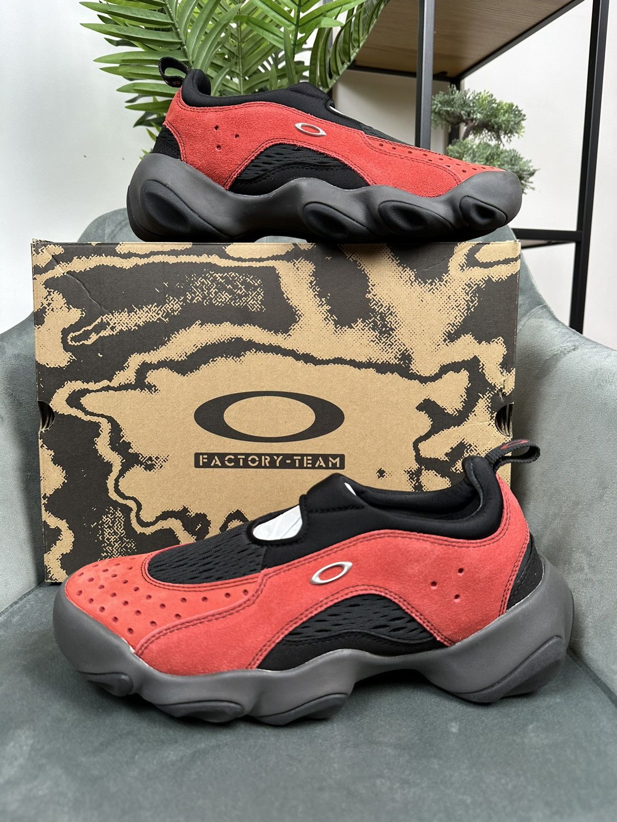 Brain Dead × Oakley NEW Oakley x Brain Dead Factory Team Flesh Sandal Lava/Black Size US 9.5 / EU 42-43 - 1 Thumbnail