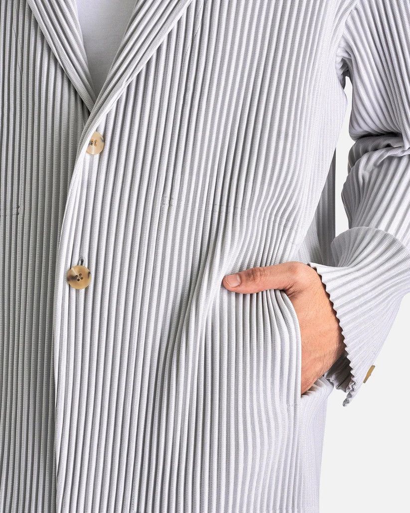 Homme Plisse Issey Miyake o1s1v1r1oon0925 Pleated Basics Jacket in Grey Size US M / EU 48-50 / 2 - 4 Thumbnail