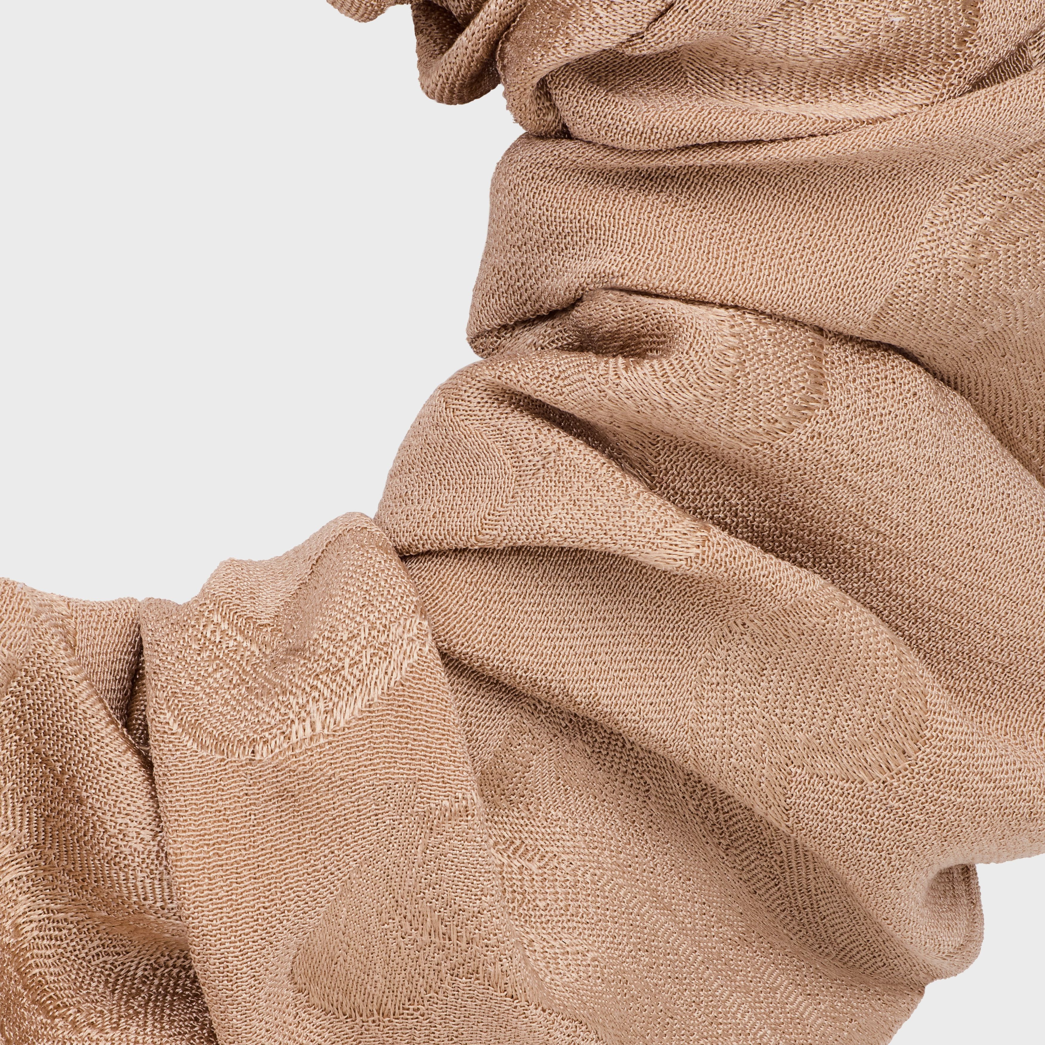 Celine o1bcso1str0925 460HF2SIB Size: OS / Scrunchy Gold/Mordoree Size ONE SIZE - 3 Thumbnail