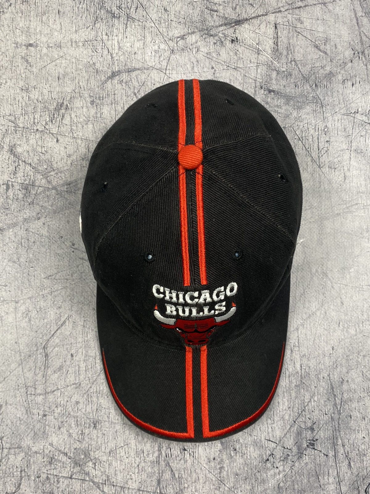 NBA × Vintage Vintage Chicago Bulls NBA Cap Size ONE SIZE - 4 Thumbnail