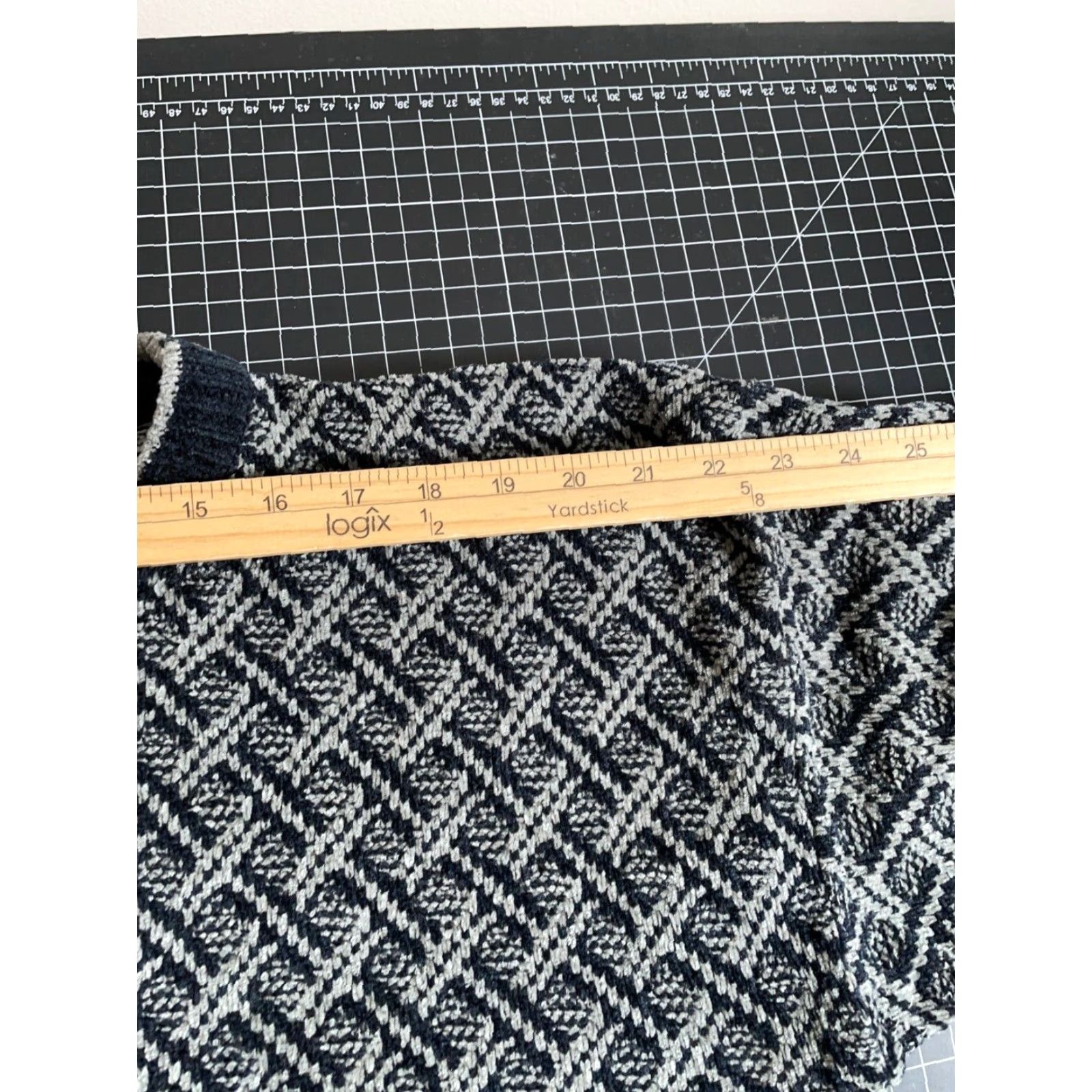Vintage VTG Vintage Geometric 90s Dad Style Sweater Large L Gray Blue Knit Chunky-Knit Knit Acrylic Crew Neck Long Sleeve Pullover Casual Regular Men Size US L / EU 52-54 / 3 - 7 Thumbnail