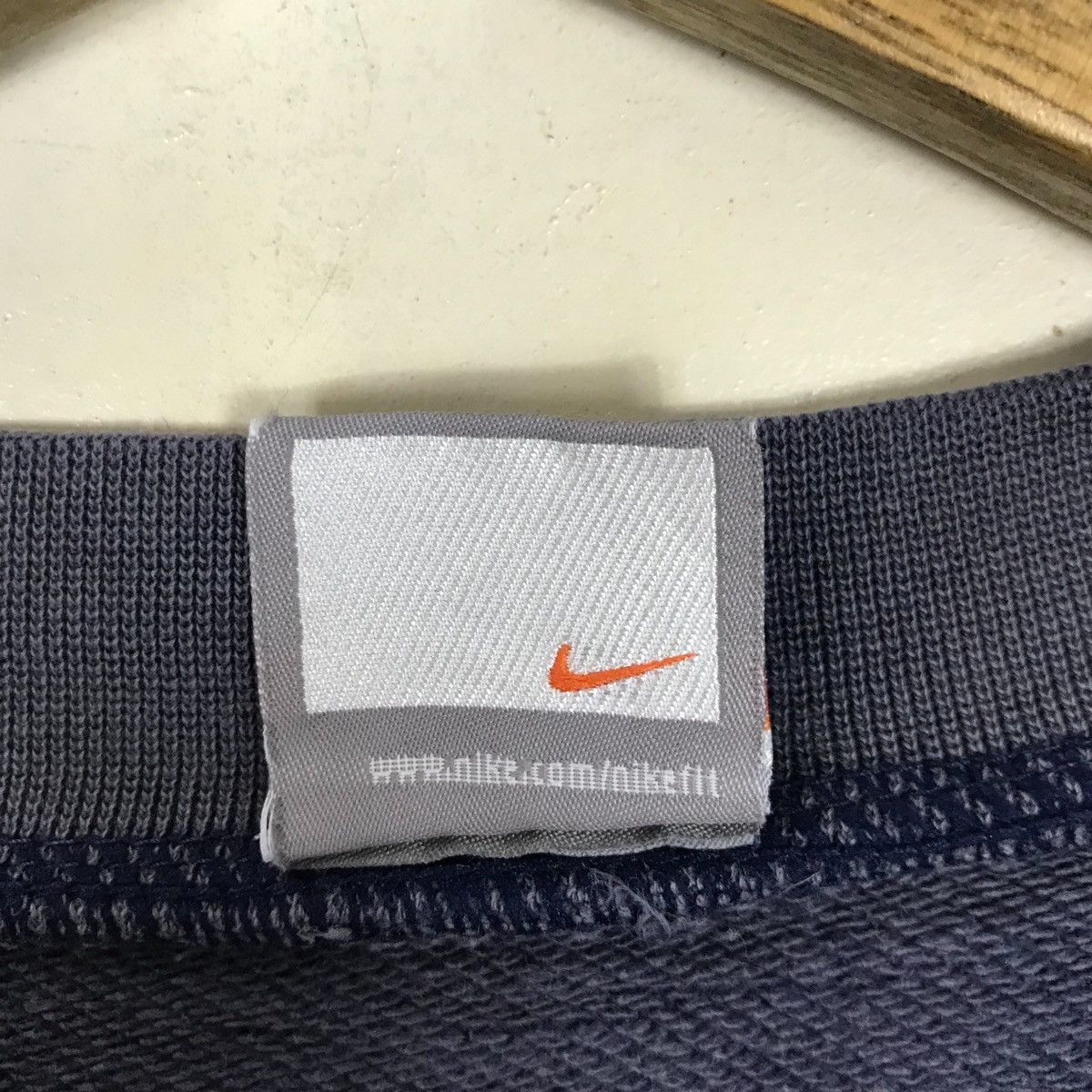 Nike Vintage Nike Two Tone Pullover Jumper Sweatshirt Size US L / EU 52-54 / 3 - 7 Thumbnail