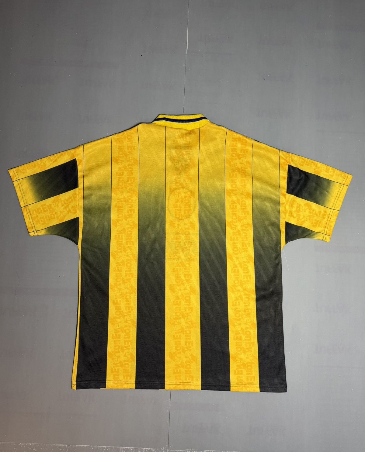 Umbro Vintage 1996-1998 Umbro Everton FC Soccer Jersey Men XL Size US XL / EU 56 / 4 - 2 Thumbnail