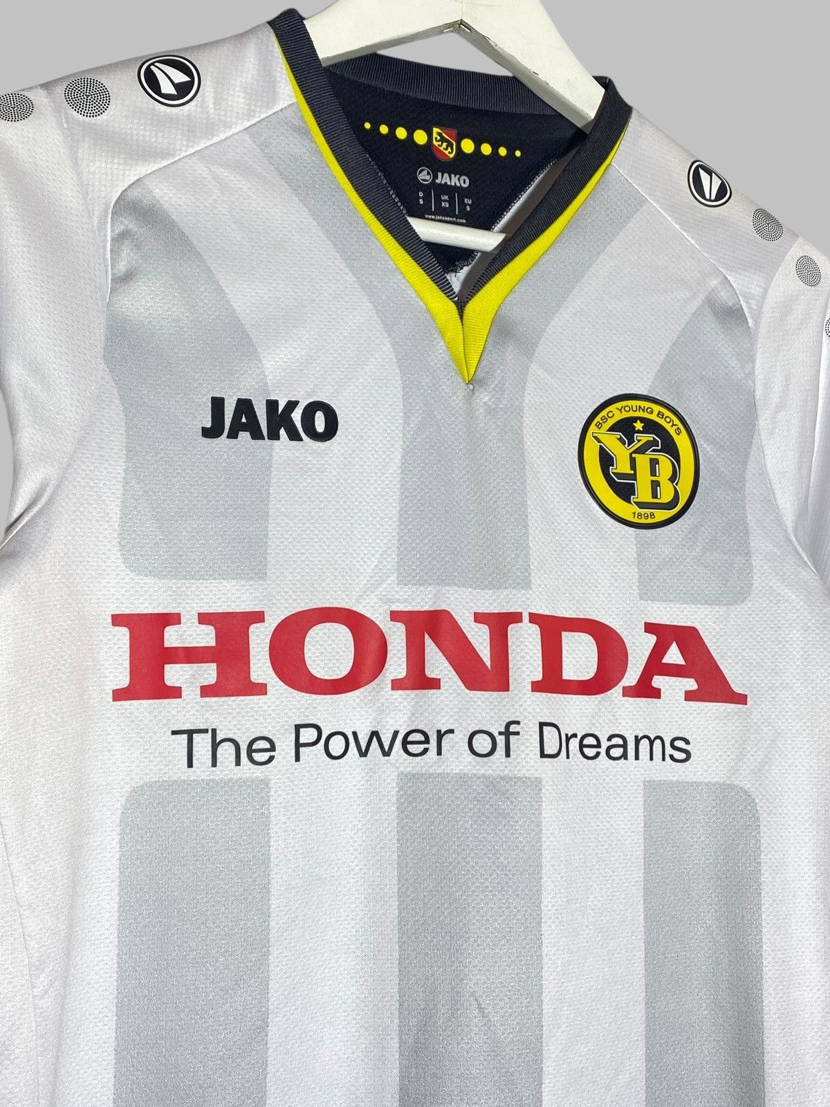 Honda Jako BSC Young Boys 2014/15 Third Football Shirt Size US S / EU 44-46 / 1 - 3 Thumbnail