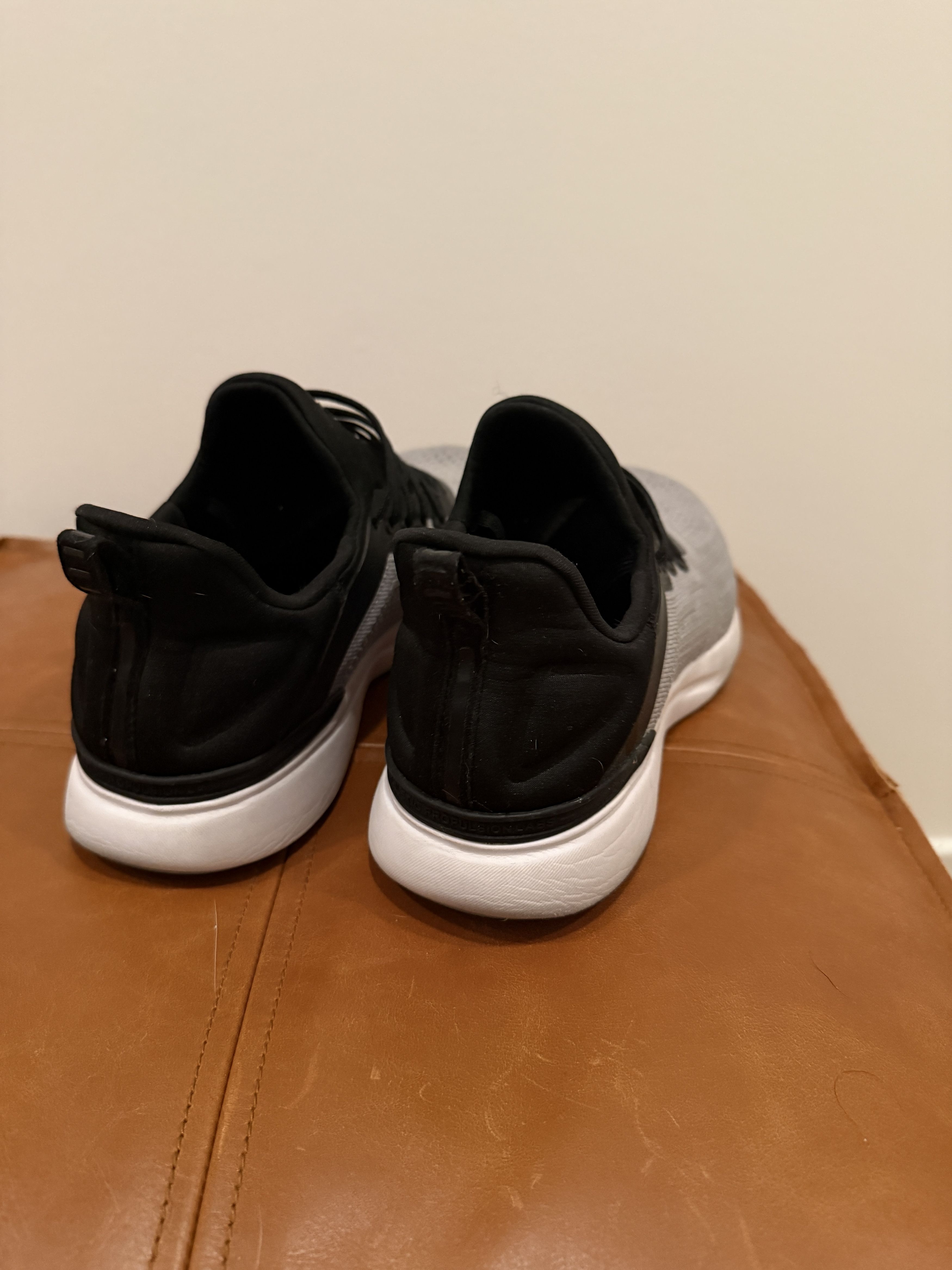APL APL Athletic Propulsion Labs Techloom Tracer - Black/Grey Size US 10 / EU 43 - 3 Thumbnail