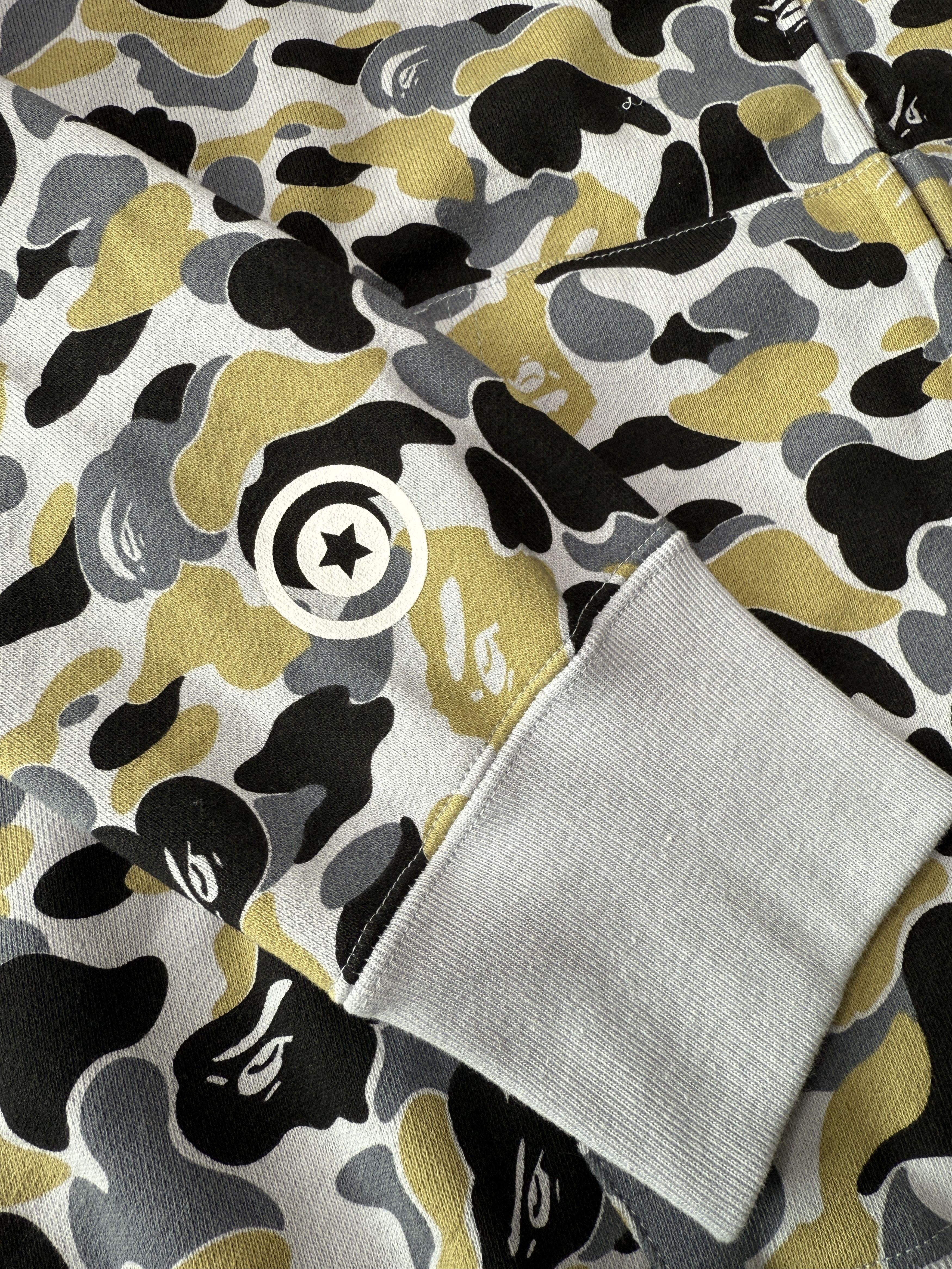 Bape BAPE STORE GINZA OPENING CRYSTAL STONE SHARK FULL ZIP HOODIE Size US M / EU 48-50 / 2 - 12 Thumbnail