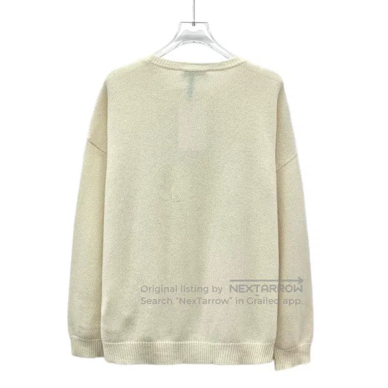 Max Mara Max Mara Beige Letter Diamond Embellished Cashmere Round N Size M / US 6-8 / IT 42-44 - 2 Thumbnail