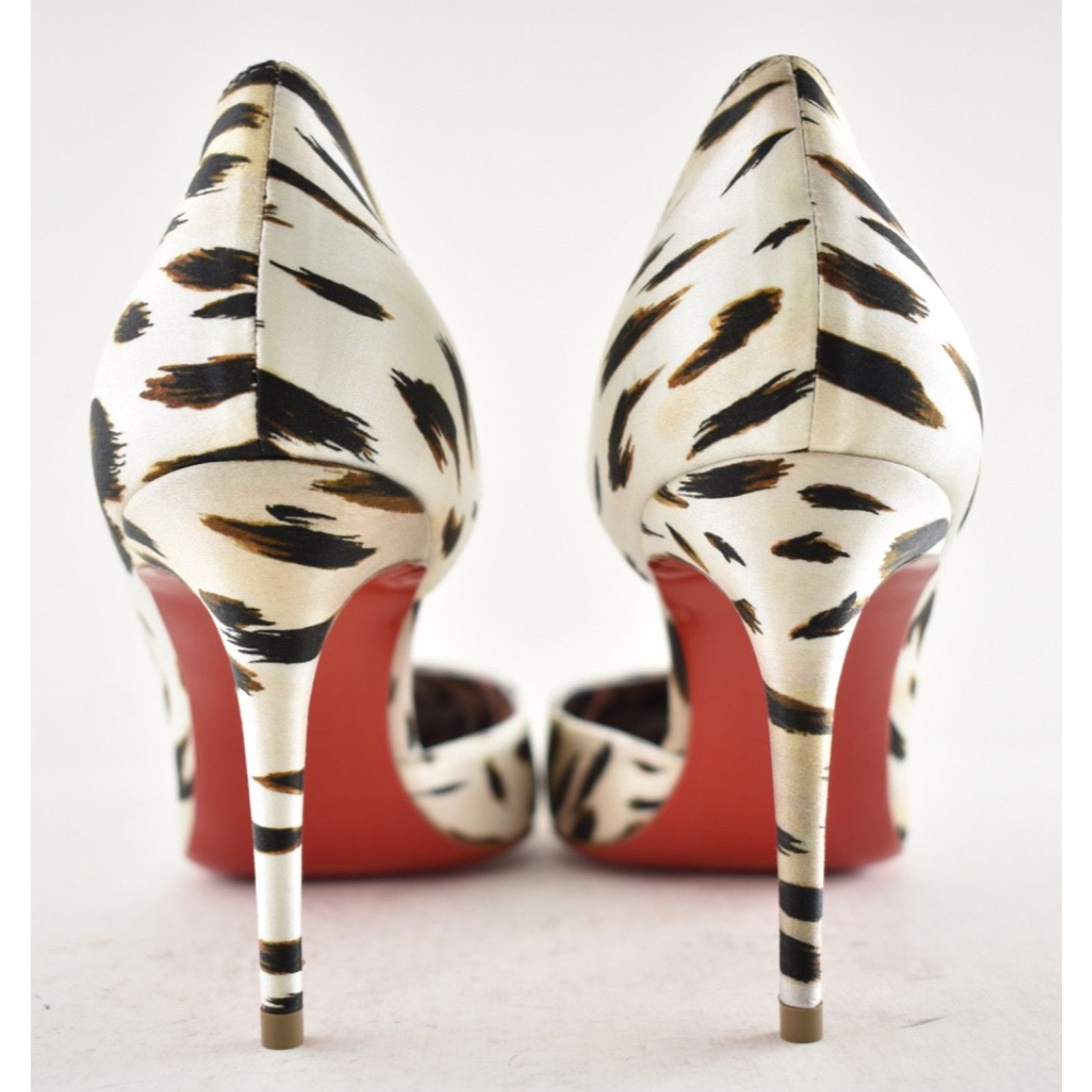 Christian Louboutin Christian Louboutin Iriza 85 Cheetah Crepe Heel Pump 38.5 Size US 8.5 / IT 38.5 - 9 Thumbnail