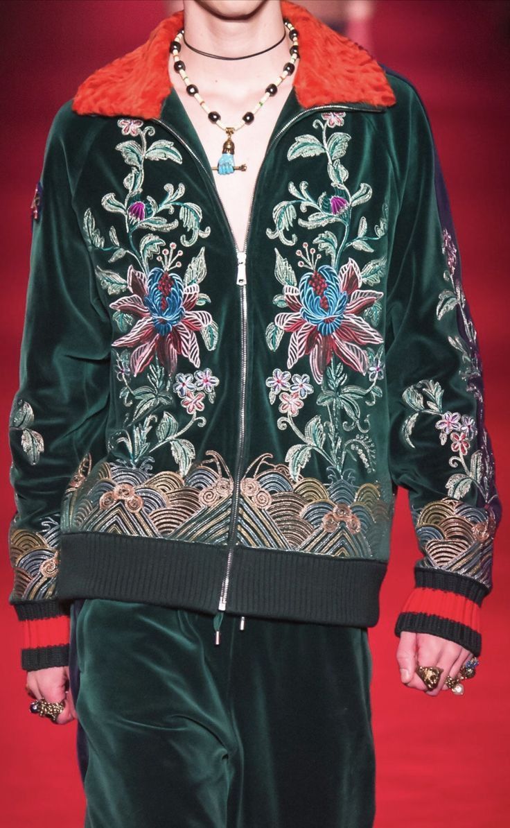 Gucci GUCCI RUN WAY JACKET Size US XL / EU 56 / 4 - 1 Thumbnail