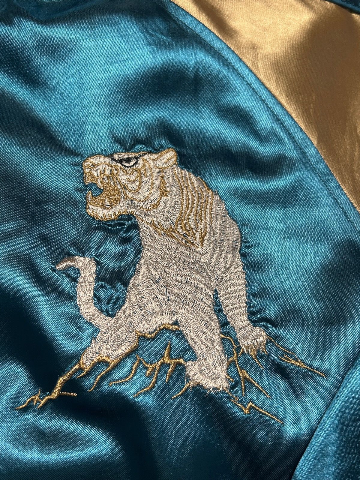 Other Japanese blue gold Sukajan Size US XL / EU 56 / 4 - 4 Thumbnail