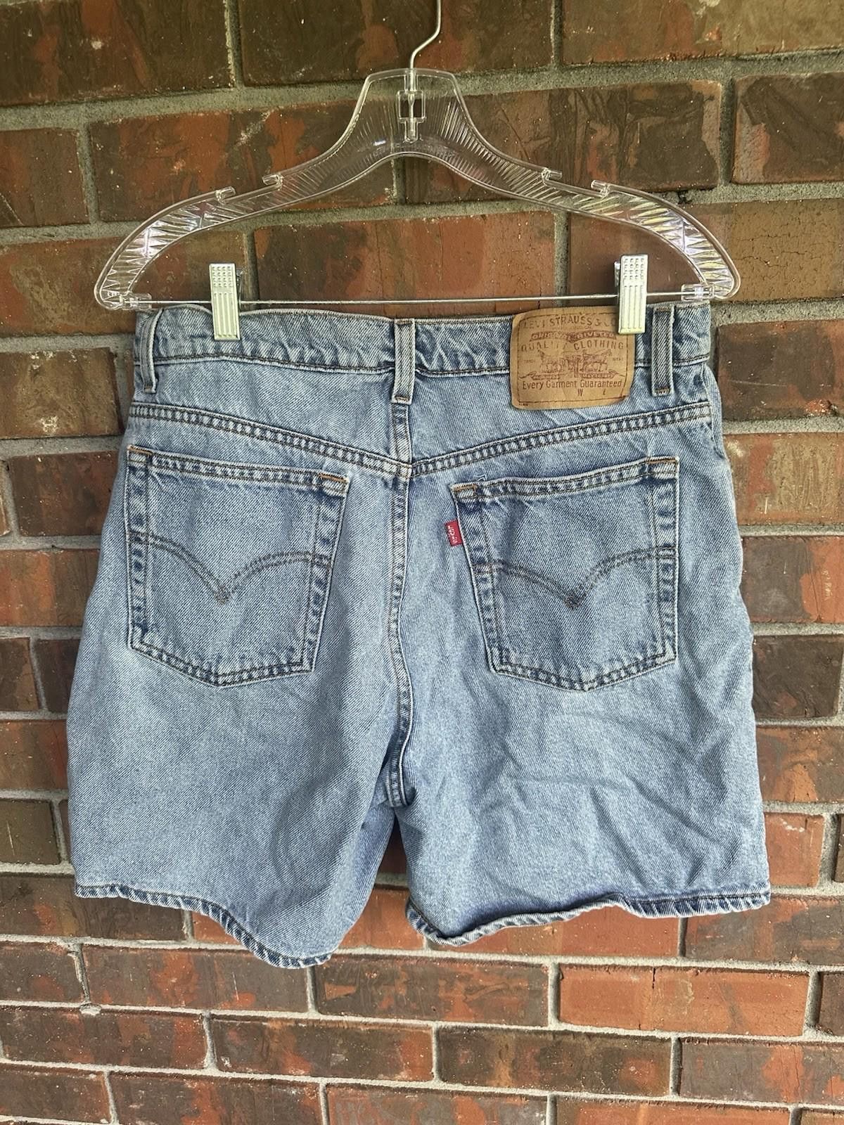 Levi's womens size 14 shorts vintage Levi's Red Tab 90s Light Wash Size 36" / US 14 / IT 50 - 5 Thumbnail