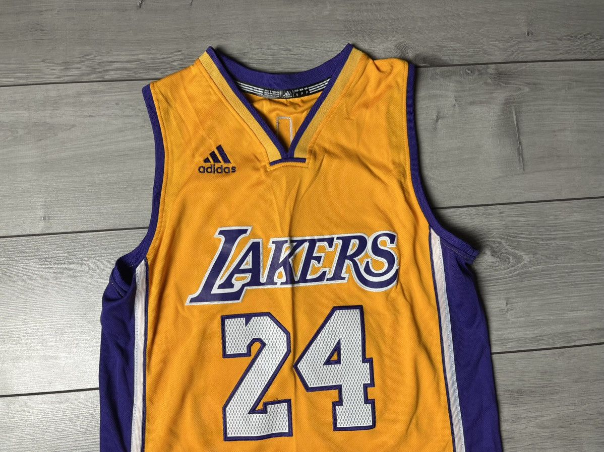 Adidas Adidas Lakers Home jersey Kobe Bryant 24 size Small Size US S / EU 44-46 / 1 - 3 Thumbnail