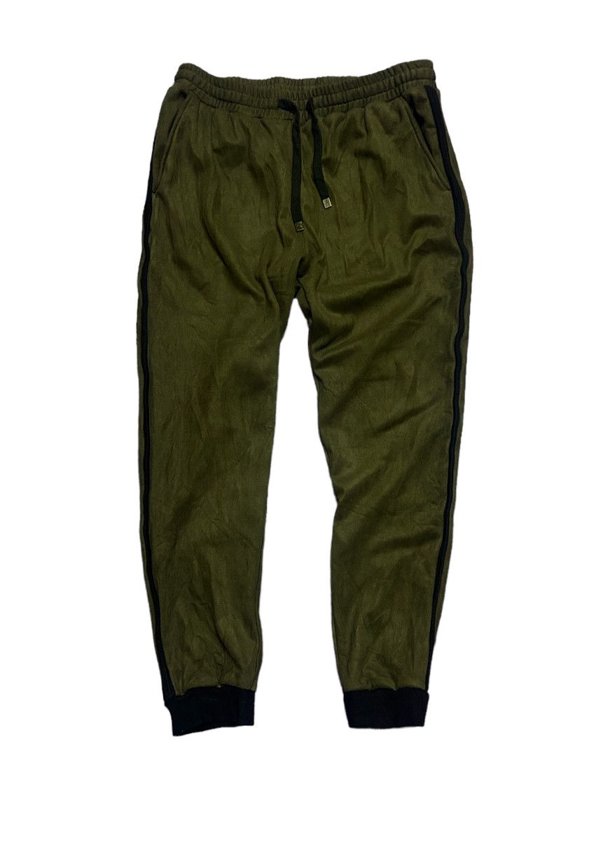 Dolce & Gabbana Very cool desighn Dolce & Gabbana velvet sweatpant Size US 32 / EU 48 - 1 Thumbnail