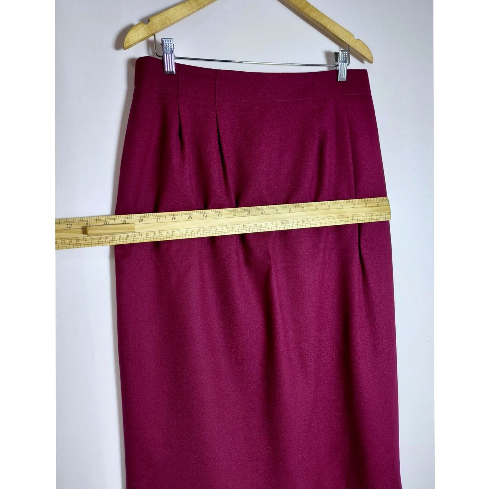 Vintage VINTAGE Gianni Sport Skirt Women 16 Wool Pink Knee Length Lined Zipper USA Solid, A-Line, Formal, Business, Dry Clean Only, 100% Wool Size 38" / US 16 / IT 52 - 5 Thumbnail