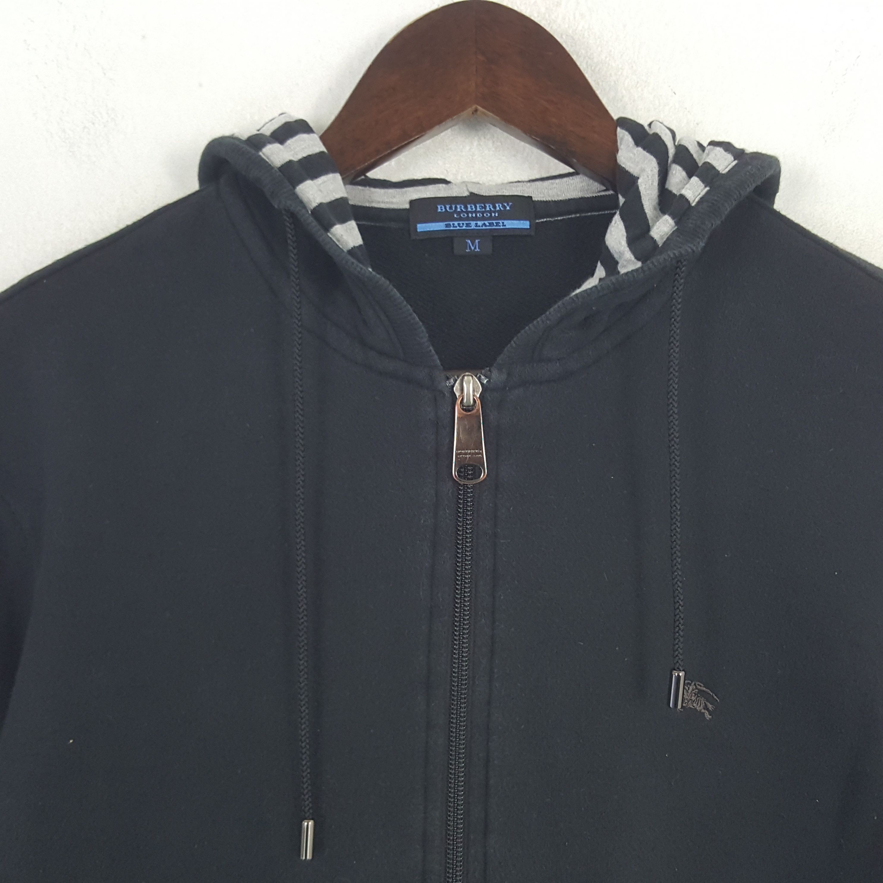 Burberry × Vintage Vintage Burberry London Blue Label Custom Spell Out Jacket Size S / US 4 / IT 40 - 4 Thumbnail